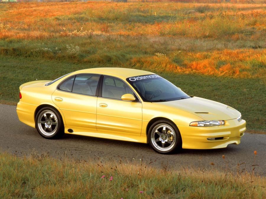  Oldsmobile Intrigue Saturday Night Cruiser Concept 1998 года  (фото 2 из 2)